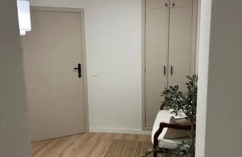 Rental of a large bright apartment with 2 bedrooms, 125 m², Alicante, Spain